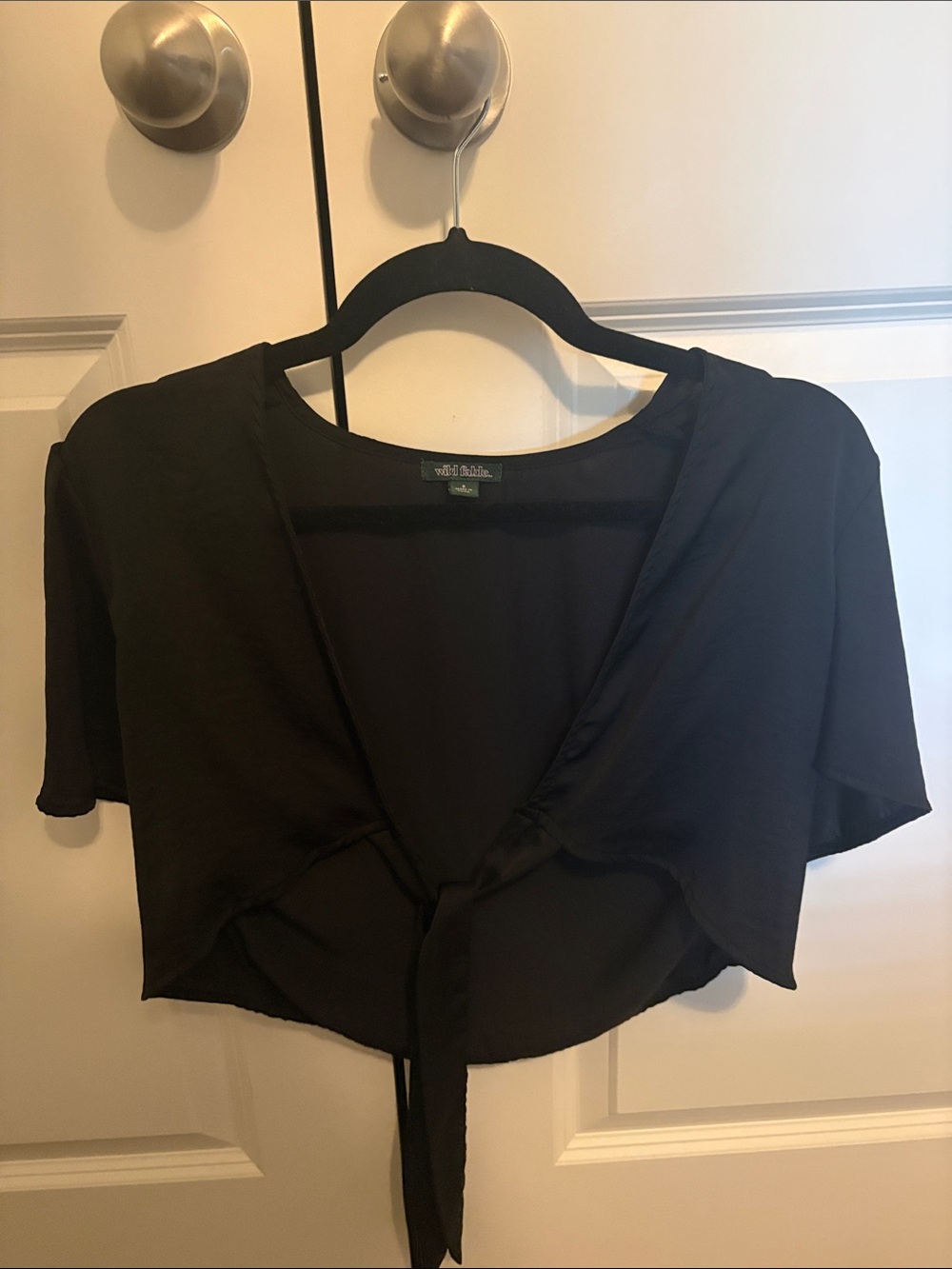 wild fable Black Short Sleeve Tie-Front Cropped Top